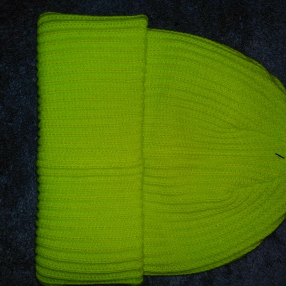 Divided beanie - Picture 2 of 2